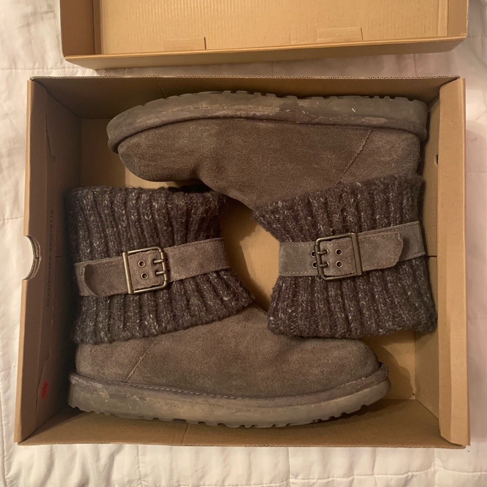 Ugg women’s Cambridge boot (gray)